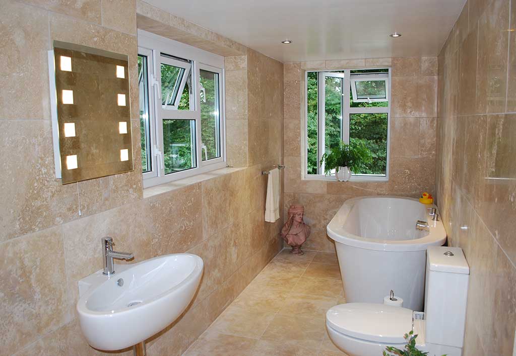 Click to enlarge image 1-luxury-family-bathroom.jpg